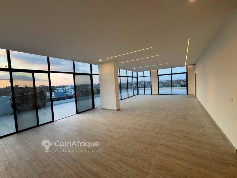 Location appartement 4 pièces à la riviera attoban,