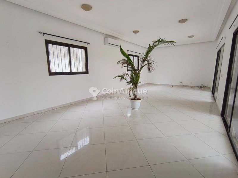 Location villa duplex 7 pièces - Riviera 4,cité blanche