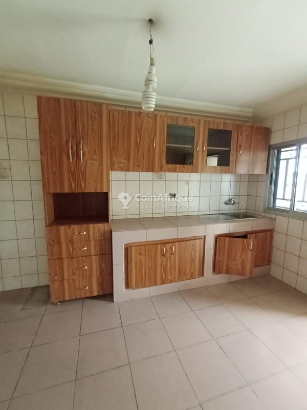 Location appartement de standing 2 pièces - cocody 2 plateaux vallon