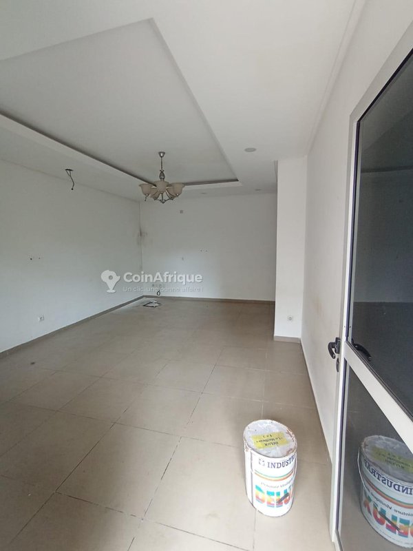 Location appartement 2 pièces - Cocody 2 plateaux vallon